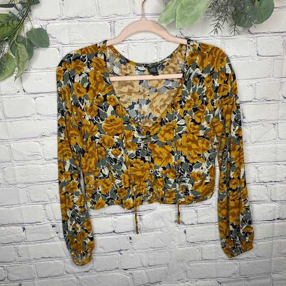 wild fable Tops - 🌙Wild Fable yellow floral long sleeve crop top